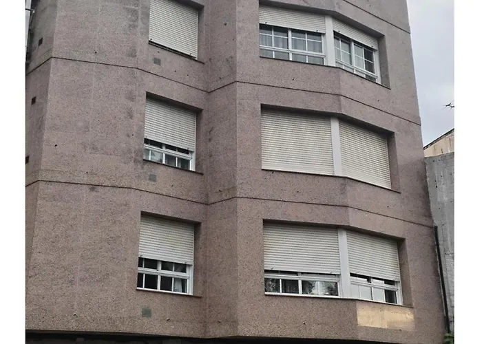 A Dos Piscos Apartament *